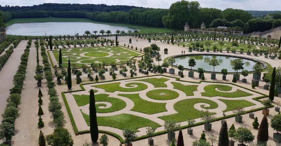 From Paris: Versailles Palace and Gardens Guided Experience - Managing the two-hour palace window (so you don’t feel rushed)