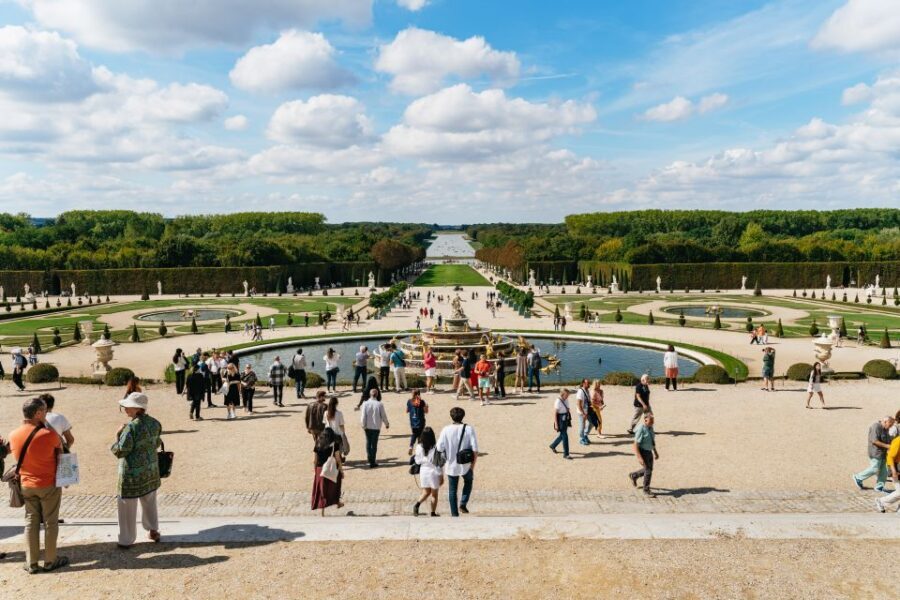 From Paris: Versailles Palace & Gardens with Transportation - From Eiffel Tower area to Versailles on RER C (and why it matters)