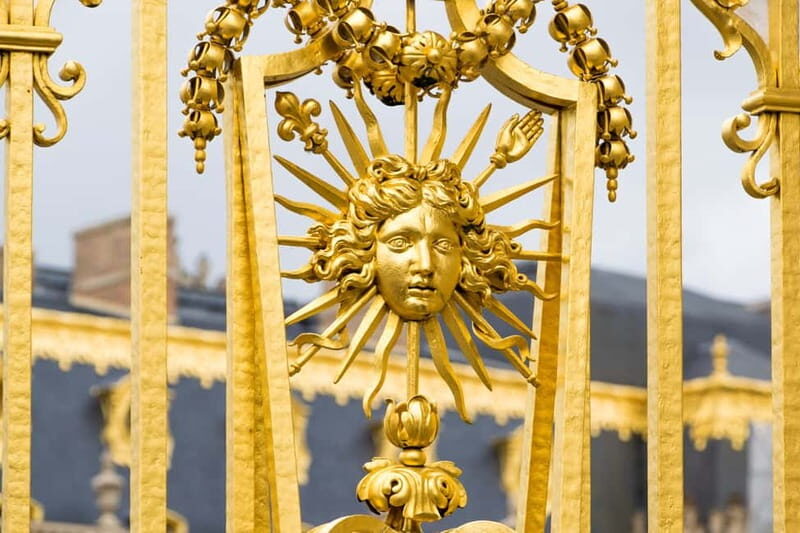 From Paris: Versailles Palace Guided Tour with Bus Transfers - Why the guide makes or breaks Versailles