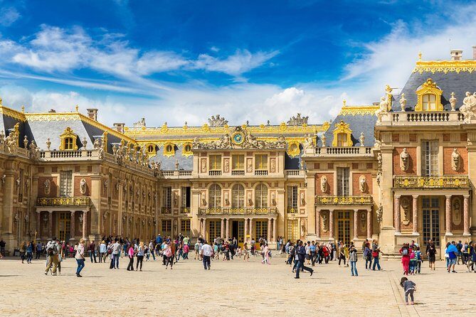 From Paris: Versailles Palace Guided Tour with Gardens Access - Coach Ride Into Versailles: Easy Paris-to-Palace Transit