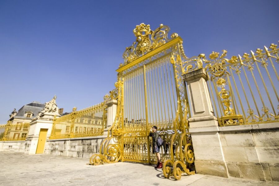 From Paris: Versailles Palace Self Guided & Gardens tickets - Inside Versailles: how the audio guide keeps you on track