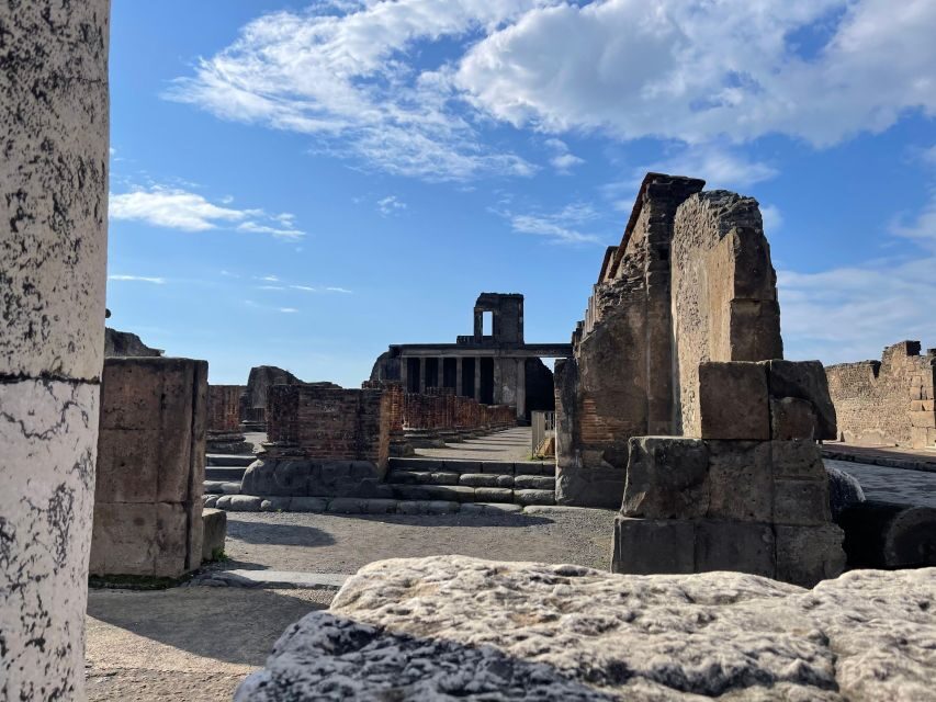 From Positano: Pompeii & Vesuvius tour small group - Getting to Pompeii Comfortably from Positano