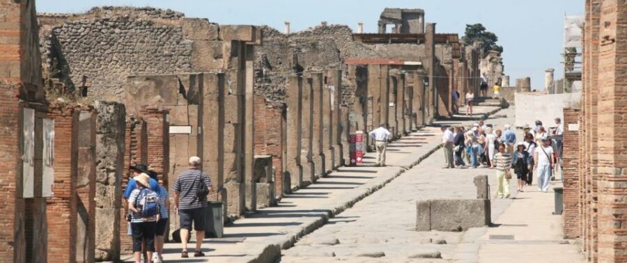From Rome: Discover Amalfi Coast and Pompeii, Full Day Tour - Positano Stop: Lunch Break, Free Time, and Pottery Shopping