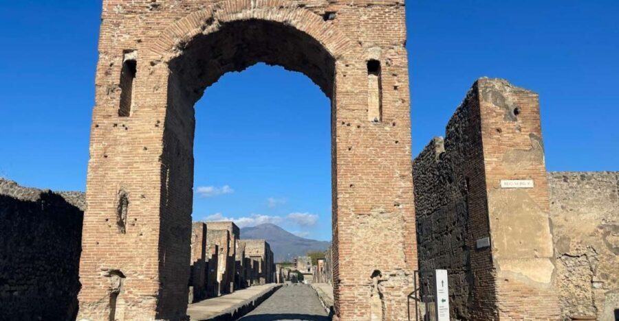 From Rome: Full Day Pompeii and Naples Tour - The Naples Pivot: From Ruins to Real Streets