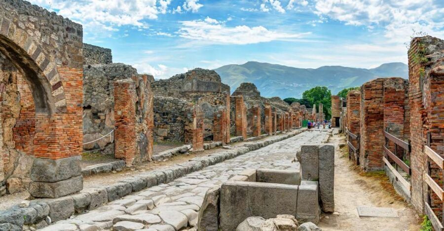 From Rome: Pompeii, Positano and Amalfi Full-Day Tour - Entering Pompeii With Skip-the-Line Timing