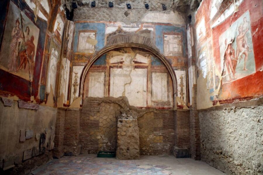 From Sorrento: Herculaneum and Pompeii Group Excursion - Who this tour suits best
