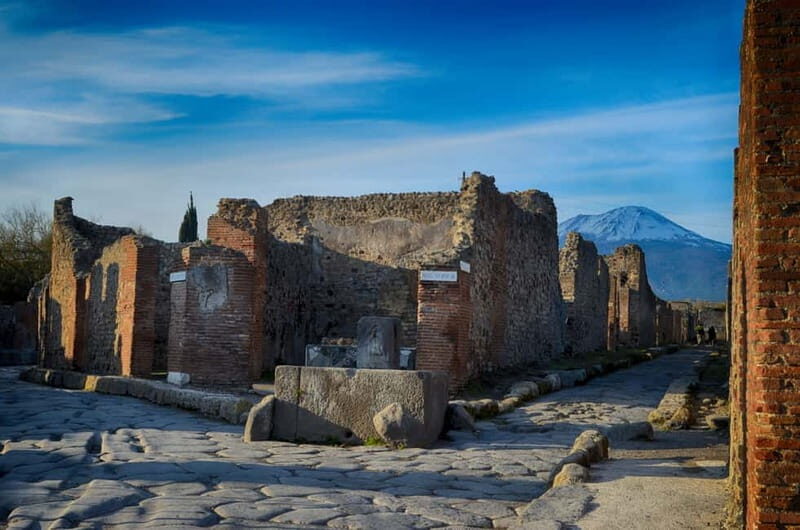From Sorrento: Pompeii and Mount Vesuvius Trip with Lunch - Mount Vesuvius: crater time, the hike, and why timing matters