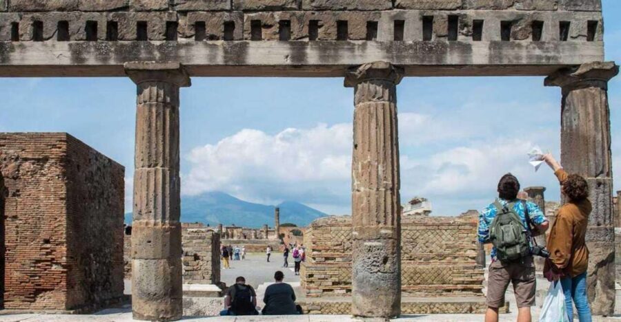From Sorrento: Pompeii with an Archaeological Guide & Ticket - Pompeii With an Archaeologist: What the 2-Hour Guided Walk Feels Like