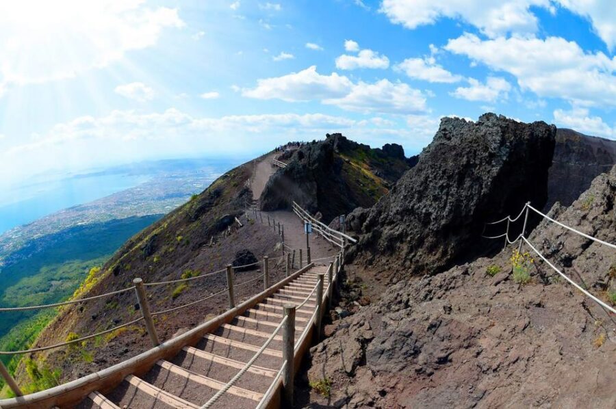From Sorrento: Semiprivate Vesuvius Tour - Should you book this semi-private Vesuvius tour from Sorrento?