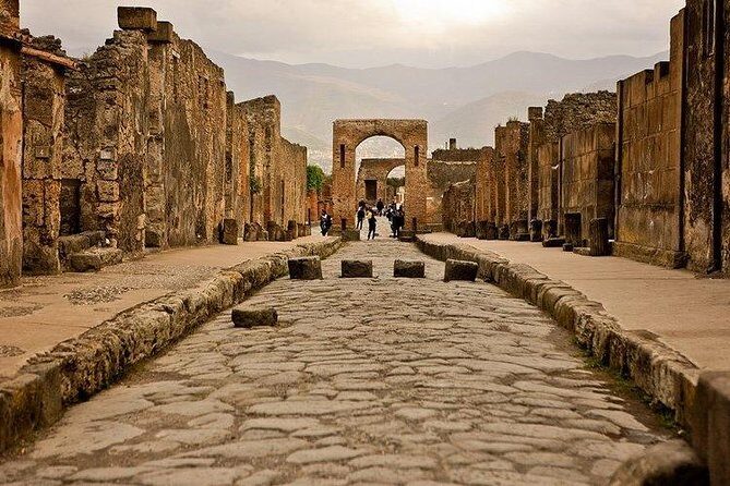 Full Day Small Group Pompeii Tour from Sorrento with Local Wine Tasting - Price and value: what you’re paying for at $161.19
