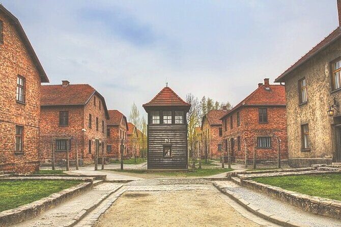 Full-Day Tour of Auschwitz and Wieliczka Salt Mine from Krakow - What to Pack for This 11-Hour Day