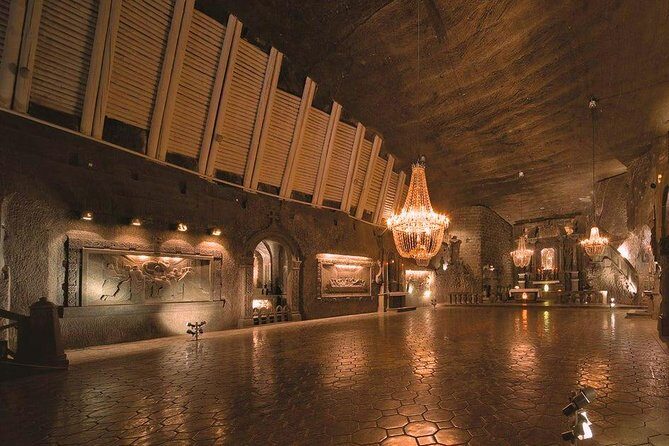 Full-Day Tour of Auschwitz and Wieliczka Salt Mine from Krakow - Entering Auschwitz-Birkenau: What to Bring and How the Guide Works