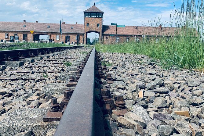 Full day tour to Auschwitz-Birkenau and Salt Mine with a local guide from Krakow - Wieliczka Salt Mine After Auschwitz: A Sharp Contrast Underground