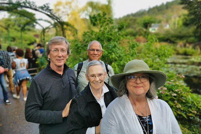 Giverny and Versailles Full-Day Private Guided Tour with Hotel Pickup - Fondation Claude Monet in Giverny: The Monet House Experience