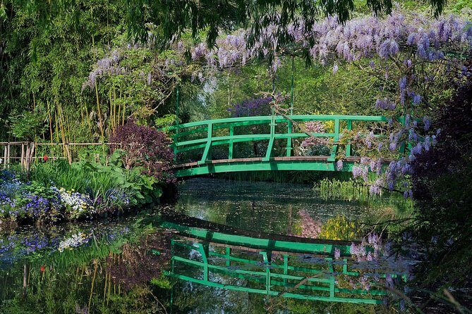 Giverny Monet's House & Versailles Palace Private Day Trip from Paris - Private Day, Big Names: How This Trip Feels Different From DIY
