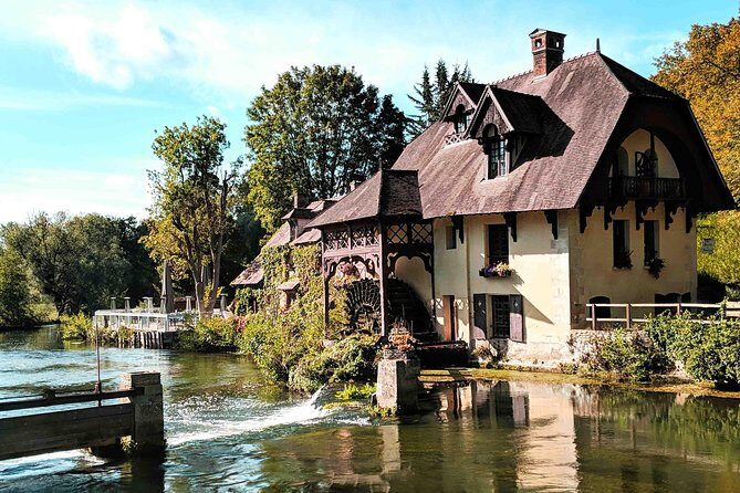 Giverny & Versailles Audio Guided Day Trip with Lunch from Paris - A full day between Monet and Louis XIV