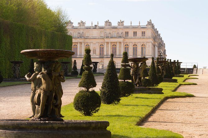 Giverny & Versailles Private Day Tour with Lunch from Paris - Price and value of a private 1–8 person day
