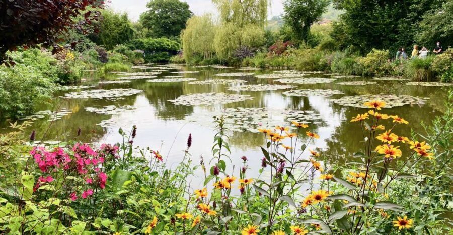 Giverny Versailles Trianon Small Group by Minivan from Paris - Quick reasons to book this Giverny + Versailles minivan tour