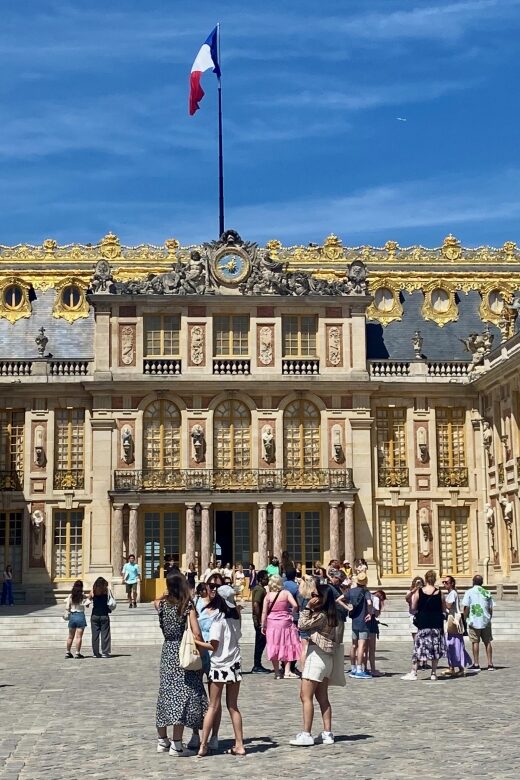 Giverny Versailles Trianon Small Group by Minivan from Paris - Giverny: Monet’s house, the gardens, and breathing room in town