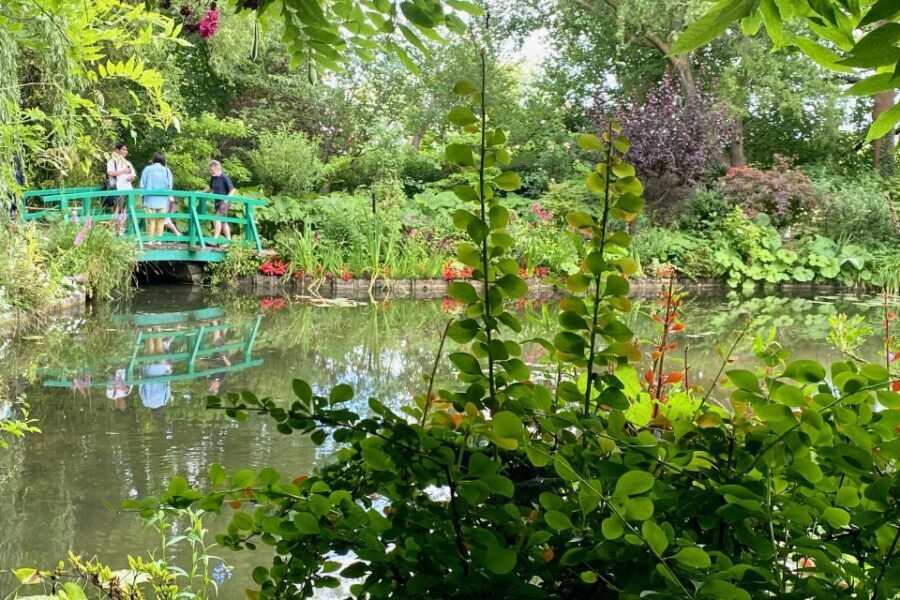 Giverny Versailles Trianon Small Group by Minivan from Paris - Getting your pacing right: a long day with lots of walking