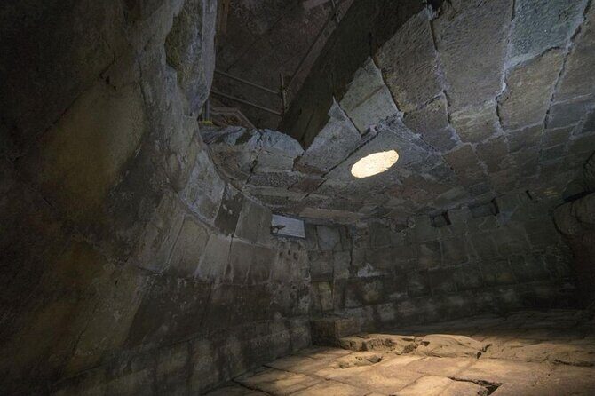 Gladiators & Saints: Colosseum Arena and St. Peter's Prison Tour - Roman Forum with tickets included: the imperial heartbeat