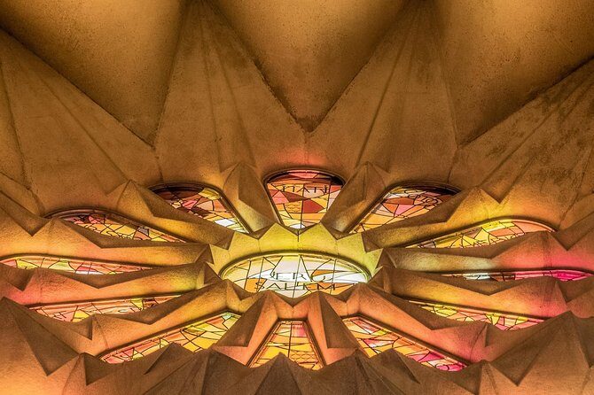 Gothic Quarter Private Tour with Sagrada Familia Skip the Line - Who should book this tour (and who might skip it)