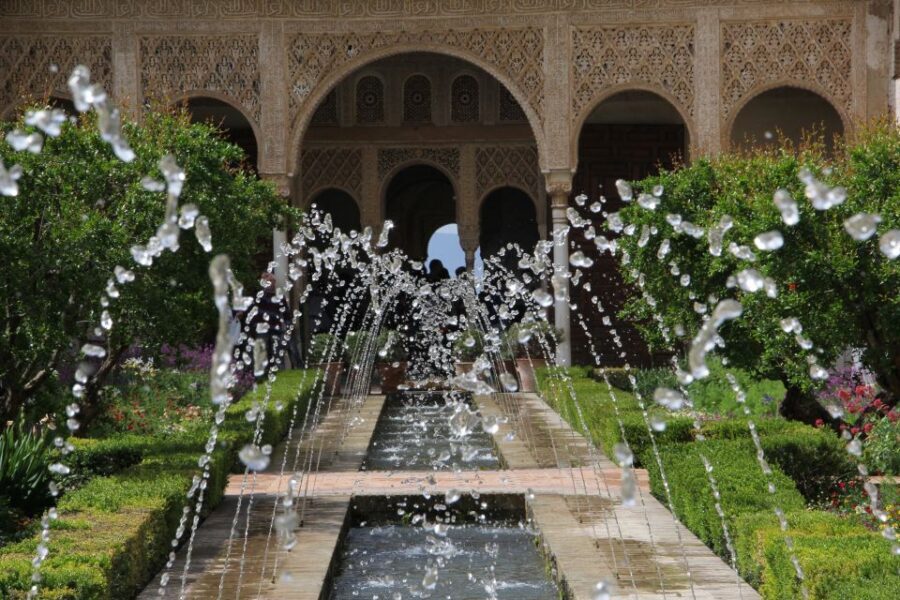 Granada: Alhambra and Generalife Private Fast-Track Tour - Palace of Charles V and the Mosque Baths: A Quick Detour With Big Meaning