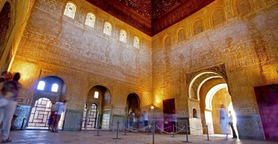 Granada: Alhambra and Nasrid Palaces Private Tour - Mosque Baths of Alhambra and the “daily life” angle