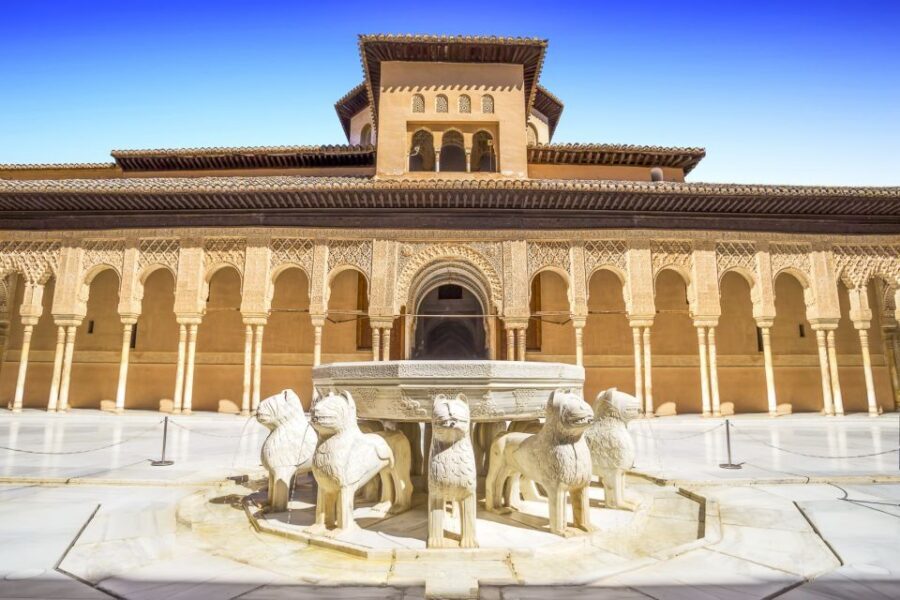 Granada: Alhambra Fast-Track Guided Tour - Headphones and small-group size: the crowd-proofing factor
