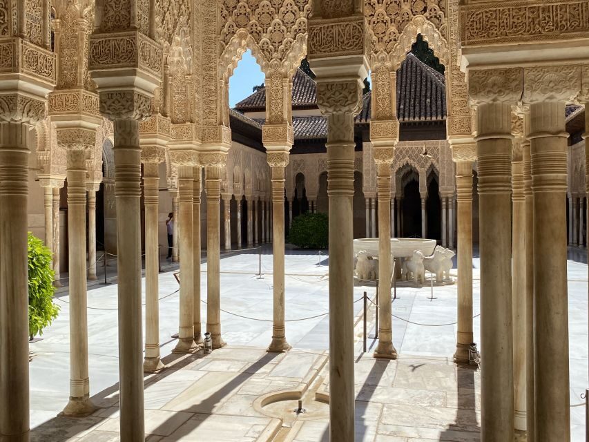 Granada: Alhambra & Generalife Fast-Track Guided Tour - What the Tour Really Feels Like in Your Feet and Time