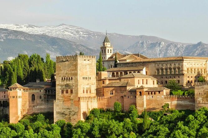 Granada Alhambra Group Tour includes Nazaries Palaces - Generalife Gardens: The Nasrid Summer Retreat, Explained