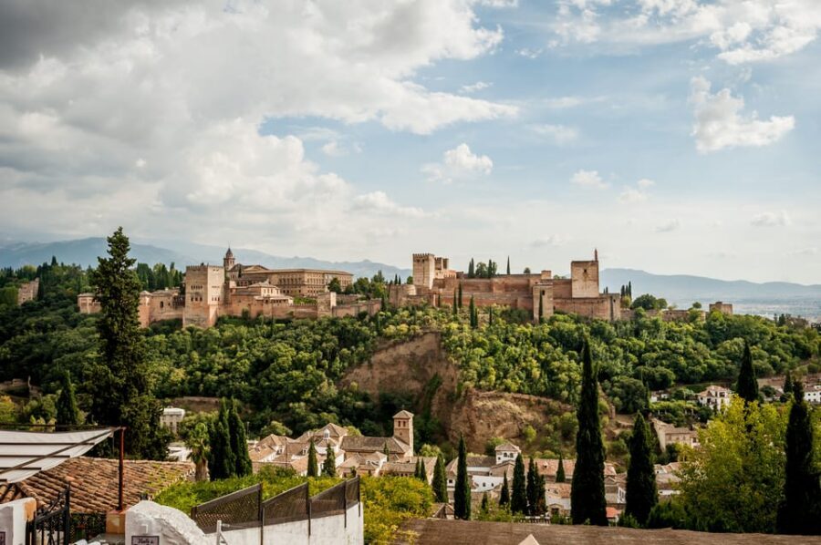 Granada: E-Bike Tour and Fast-Track Alhambra Ticket - Inside the Nasrid Palaces, Generalife, and Alcazaba at your pace