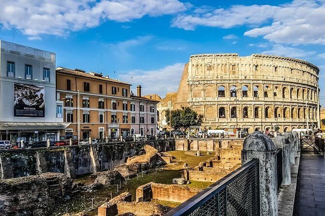 Group Tour: Colosseum, Roman Forum &Palatine Hill guided Tour - Palatine Hill and Circus Maximus: views plus origin stories