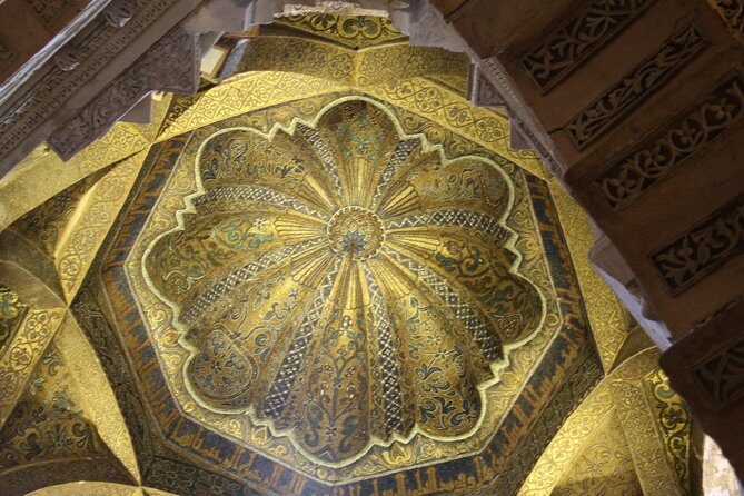 Guided tour: discover the 2 great monuments in Córdoba: Mezquita and Alcázar. - Two Monuments, One Tight Route (2h 15m in Córdoba)