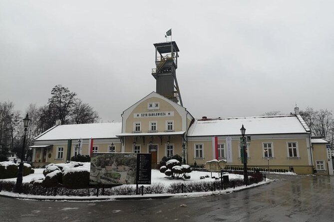 Guided Tour from Krakow to Salt Mine Wieliczka with hotel pick up - Guides, Languages, and the Pace of Your Group
