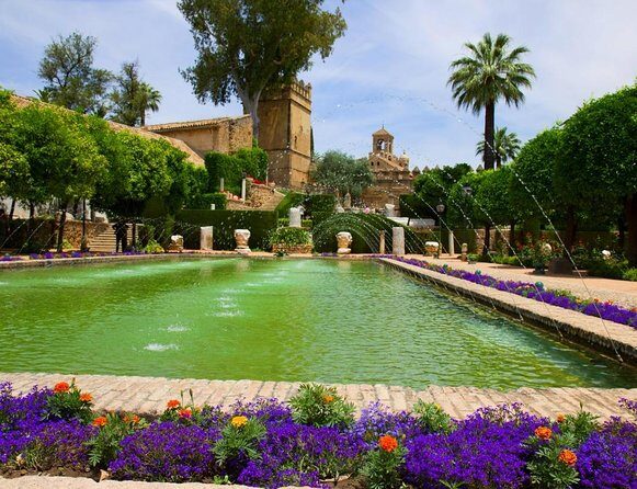 Guided tour of the Alcazar de los Reyes Cristianos in Spanish - Key Things to Know Before You Go