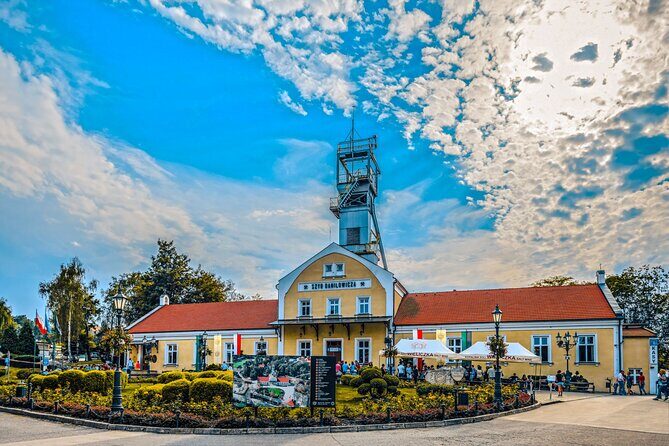 Guided tour to Salt Mine & Schindler Factory with Pick-Up Options - Price and Logistics: What This Day Costs (and What You Get)