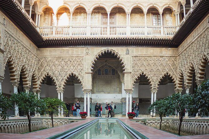 Guided visit to the Alcázar of Seville without queues - Gardens time: the part people don’t always plan