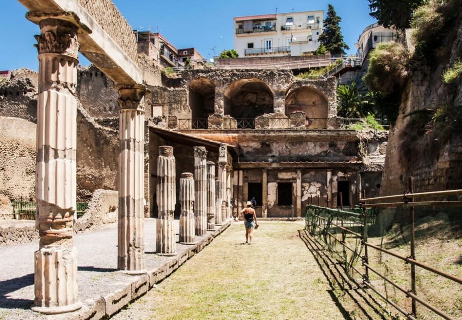 Herculaneum Guided Walking Tour with Entry Ticket - Entering Herculaneum at Biglietteria Ercolano (and finding your guide)