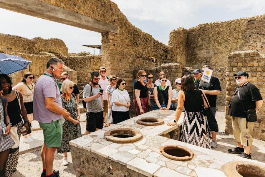 Herculaneum: Skip-the-Line Guided Tour with Archaeologist - The walking reality: what 2 hours feels like at Herculaneum