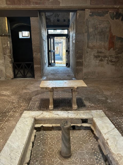 Herculaneum - Small Group Tour (admission included) - Where You Meet and How the 2-Hour Tour Flows
