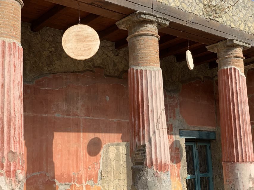 Herculaneum: Tickets & Tour with a Local Archaeologist - Herculaneum is the Pompeii alternative with better context