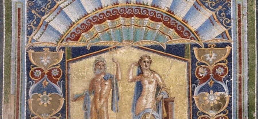 Herculaneum: Tickets & Tour with a Local Archaeologist - Sacellum of the Augustales: where public faith met private walls