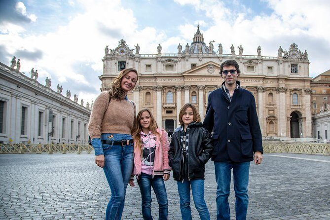 Kids-Friendly Fun & Educational Sistine Chapel & Vatican Fast Access Guided Tour - Sistine Chapel: listening rules and the story behind the ceiling