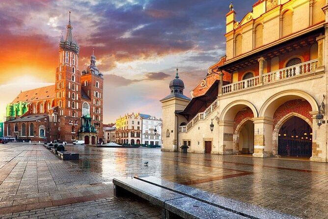 Krakow and Auschwitz Small Group Tour from Warsaw with Lunch - Lunch Timing: Fuel After Birkenau
