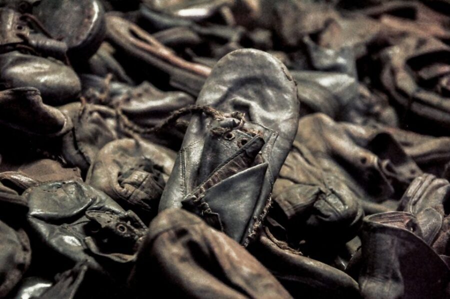 Krakow: Auschwitz-Birkenau Guided Tour Pickup/Lunch Options - Lunchbox option and why food rules matter more than you think