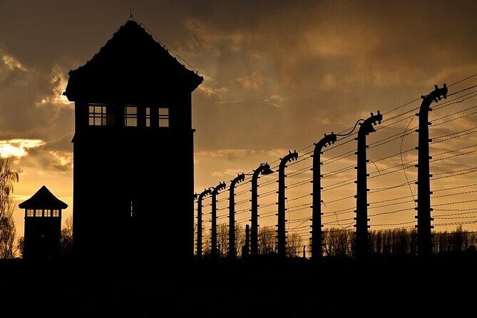 Krakow: Auschwitz-Birkenau Tour & Museum Expert Guide - Auschwitz I: Gate, Barracks, and Evidence You Can’t Unsee