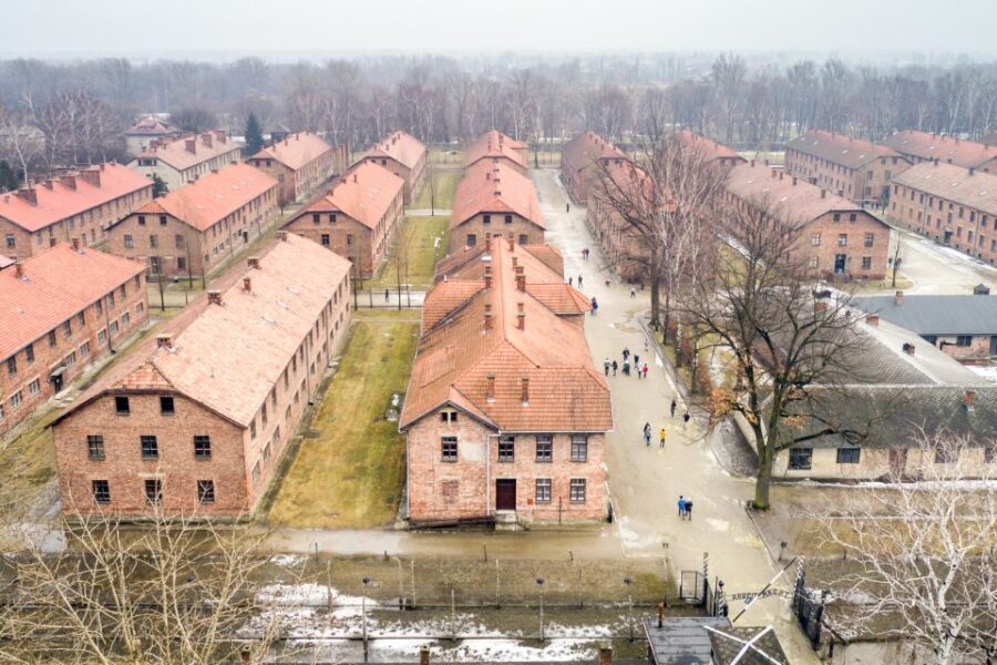 Krakow: Auschwitz Guided Tour with Pickup and Optional Lunch - The drive from Krakow: time-saving, not just transportation
