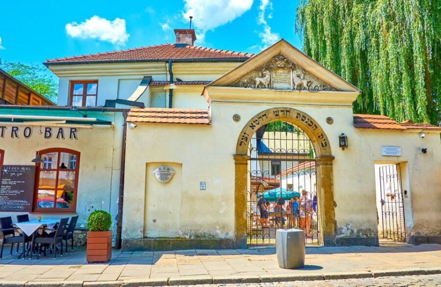 Kraków: Jewish Quarter, Auschwitz, And Salt Mine 3-Day Tour - Kraków in three days: neighborhoods, memory, and a real-world schedule