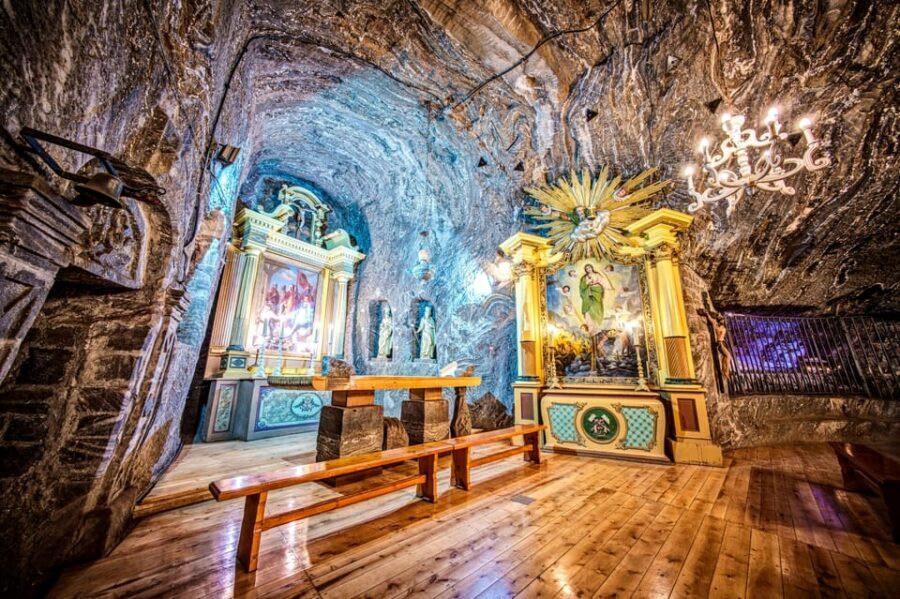 Krakow: UNESCO Underground Boat Expedition & Salt Mine Tour - Bochnia Salt Mine: Why this underground day feels different